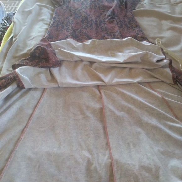 NWT Ladies Multi. Floral Dress - Picture 11 of 14